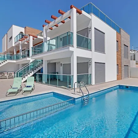 Ocean Chic By The Apartment Albufeira