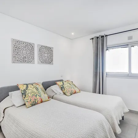 Ocean Chic By The Apartment *