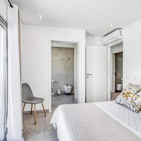 Ocean Chic By The Apartment Albufeira