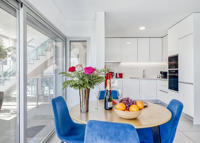 Ocean Chic By The Lejlighed