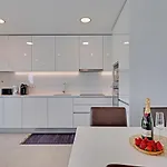 Апартаменты Ocean Chic By The