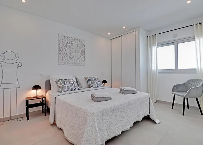 Ocean Chic By The Apartment Albufeira