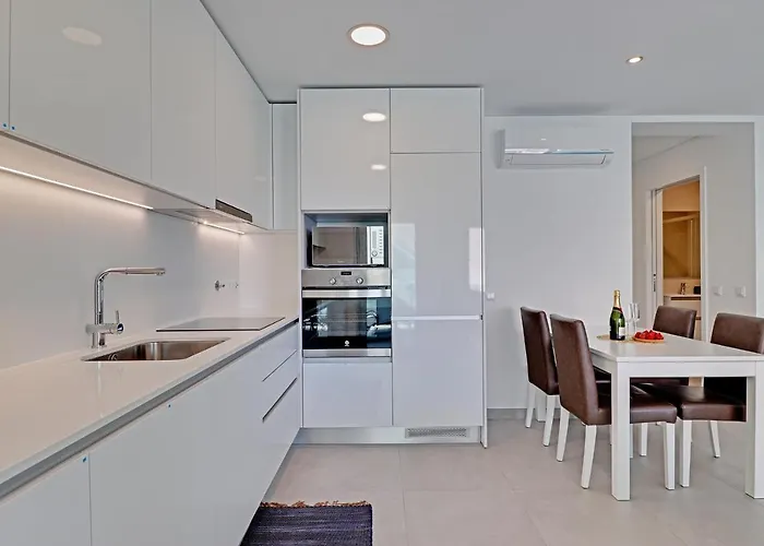 Ocean Chic By The Apartment *