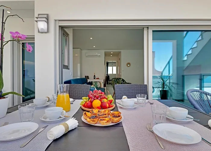 Ocean Chic By The Apartment *