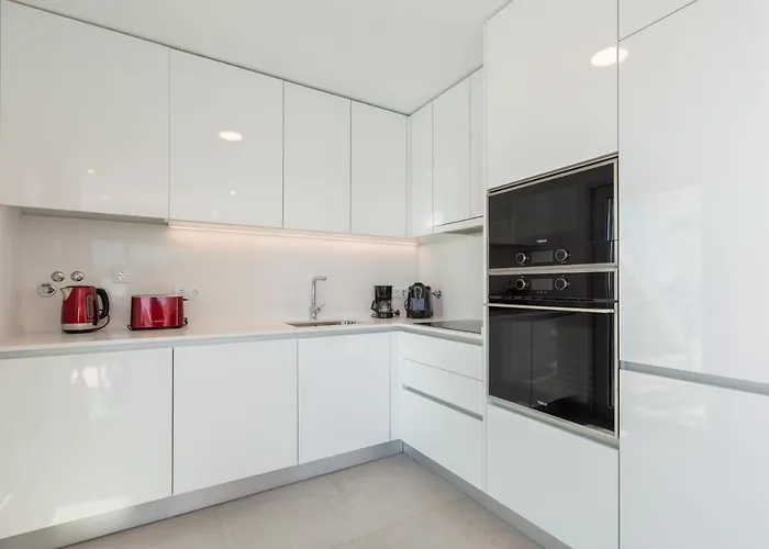 Ocean Chic By The Apartment